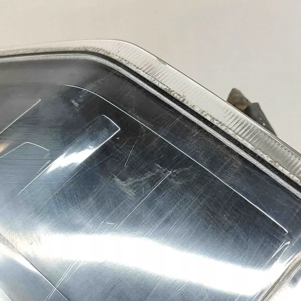 Lámpara Trasera Derecha Mitsubishi Pajero IV 8330A570 image 9