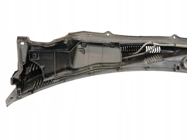 Pare-brise supérieur plastique OEM 72375-68L Suzuki Swift image 3