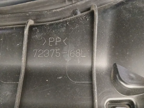 Pare-brise supérieur plastique OEM 72375-68L Suzuki Swift image 5