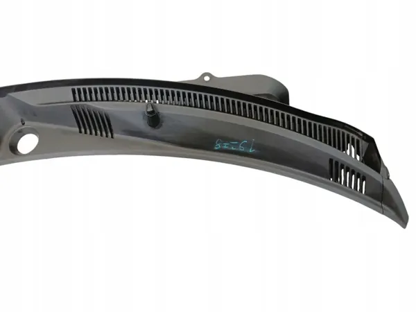 Pare-brise supérieur plastique OEM 72375-68L Suzuki Swift image 7