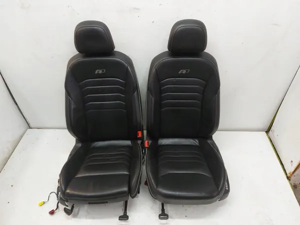 VWARTEONKANAPY18r Sièges Avant Arrière R-Line RHD image 2