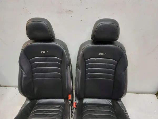 VWARTEONKANAPY18r Sièges Avant Arrière R-Line RHD image 5