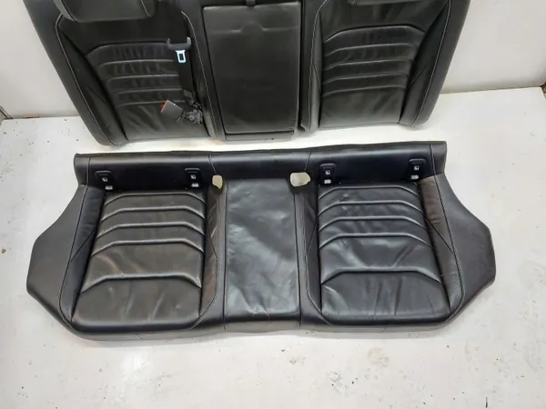 VWARTEONKANAPY18r Sièges Avant Arrière R-Line RHD image 9