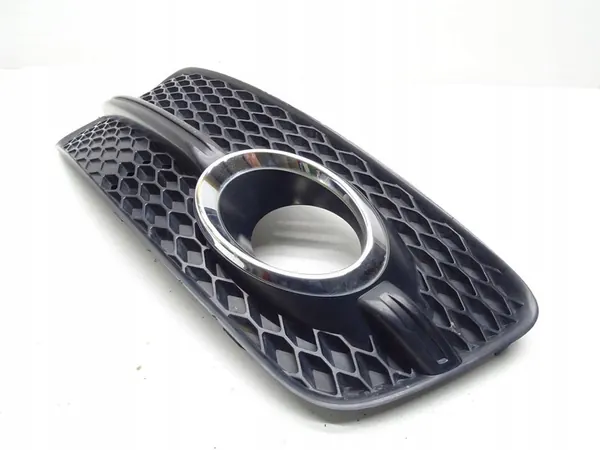 Fram Bumper Grill Höger Audi Q5 8R S-Line 8R0807682E image 3