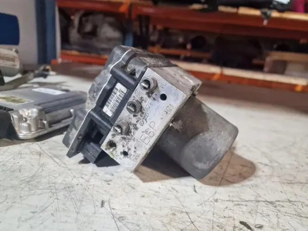ABS-pump OEM 8K0907379BJ för Audi A4 2.0L image 2