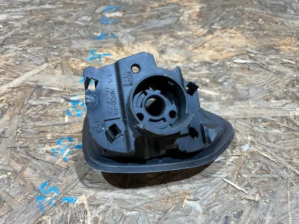 KB7W-1-III S2512A137 Soporte Espejo Izquierdo Mazda CX-5 II image 7