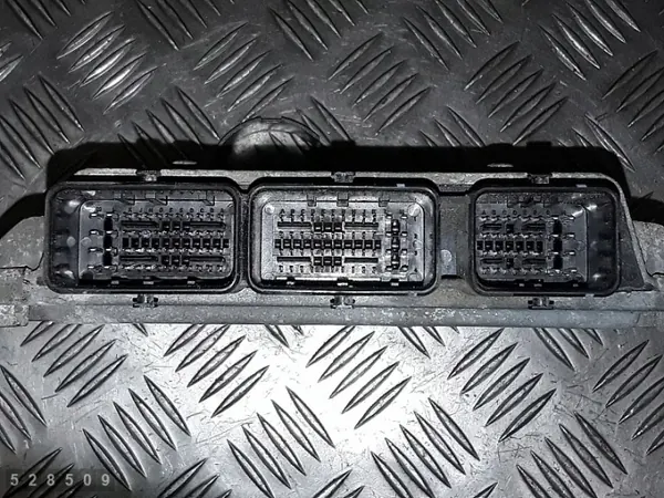 2011 Peugeot Expert ECU 2000HDI 9665100380 image 4