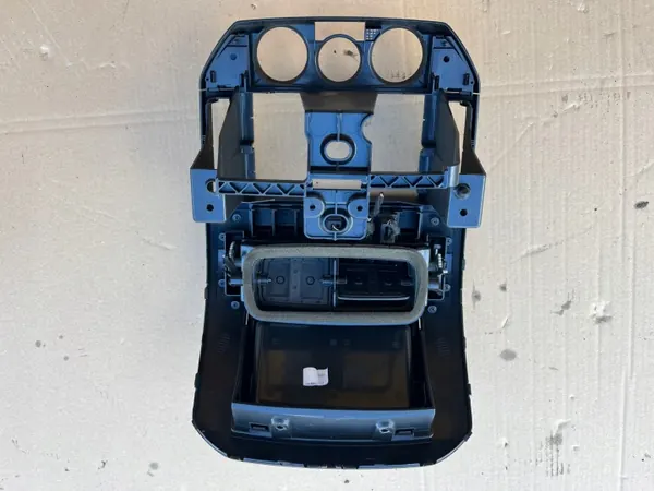 OEM 6Q0858069L Cache Console VW Polo 9N 2001-2005 image 4