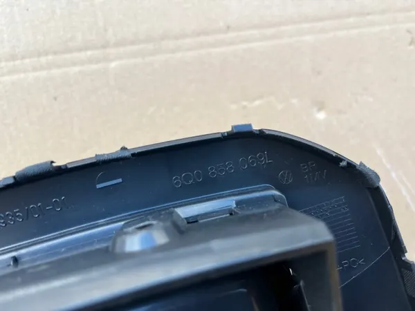 OEM 6Q0858069L Cache Console VW Polo 9N 2001-2005 image 5