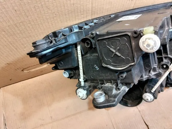 Farol FULL LED Esquerdo Skoda Kamiq 2021 OEM 566941015H image 10