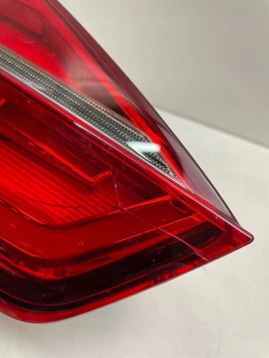 VW JETTA Lámpara Trasera Derecha Oscura UE image 4