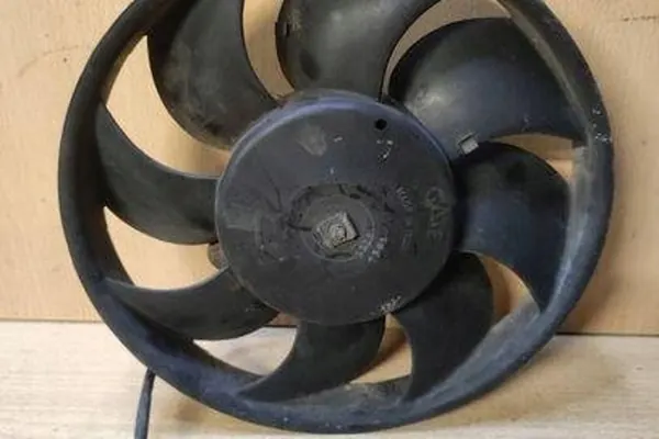 Framstöt fender AUDI 80 AVANT 2.0L bensin 1993 OEM image 3