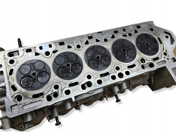 Culata Volvo OEM 30777365 para D5 2.4L image 8