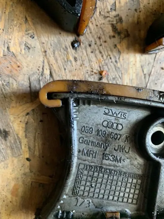 Audi A6 3.0 TDI jakohihnan ohjain 059109507K image 2