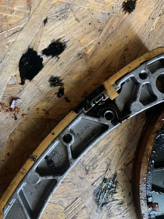 Audi A6 3.0 TDI jakohihnan ohjain 059109507K image 3