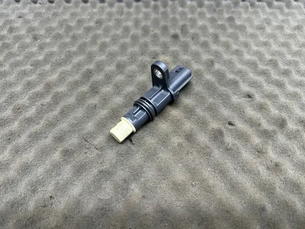 OEM 23731-BV85A Nokka-akselin asentoanturi - Käytetty image 2
