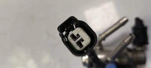 Injector AdBlue usado OEM GK21-5J281-AE Ford Transit image 4