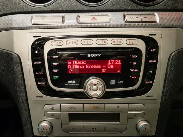 OEM 8V4T-18C939-LD Ford Radio Premium Äänijärjestelmä image 3