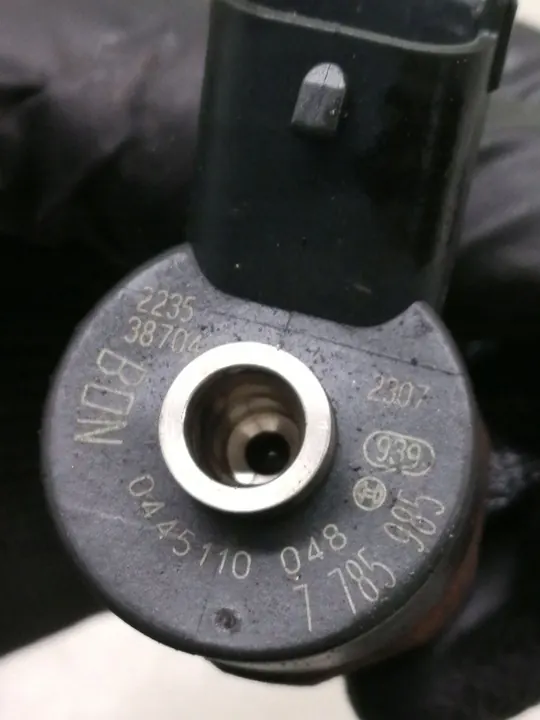 Inyector BMW OE 0445110048 image 4
