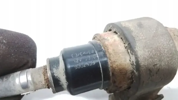 Pompe à carburant chauffage auxiliaire Volvo V70 OEM 30645839 image 3