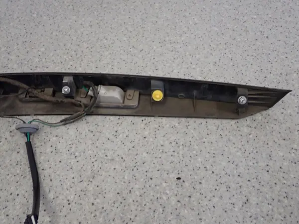 OEM CHEVROLET CRUZE 4d SEDAN 08-12 Moldura do Porta-Malas image 4