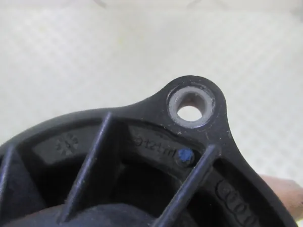 Caja del termostato OEM 059121111 para VW Skoda Audi image 3