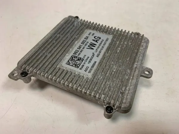 Module LED Porsche OEM 992941592BA d'occasion image 3