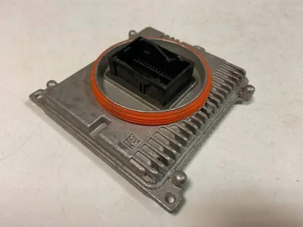 Module LED Porsche OEM 992941592BA d'occasion image 7