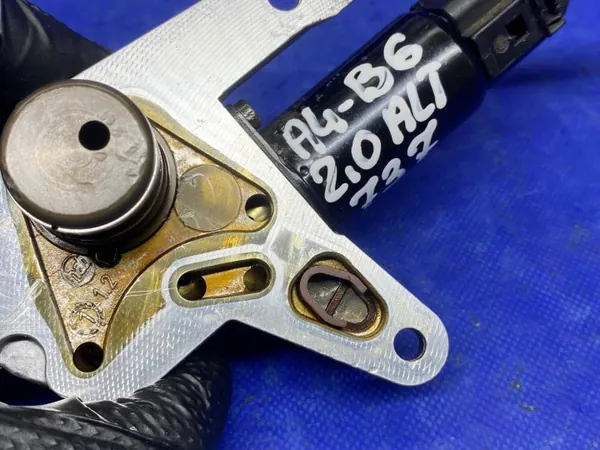 OEM 06B103741D Kamaxelregulator Audi A4 B6 2.0 image 8