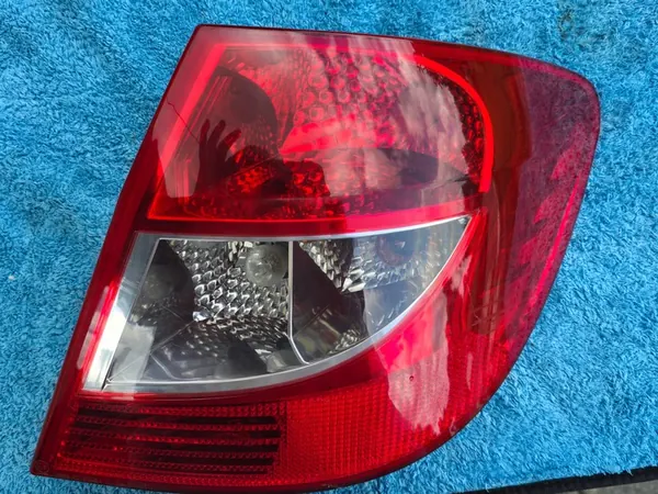 Lanterna traseira direita RENAULT THALIA/SYMBOL II, 10.08-10.13 OEM image 2