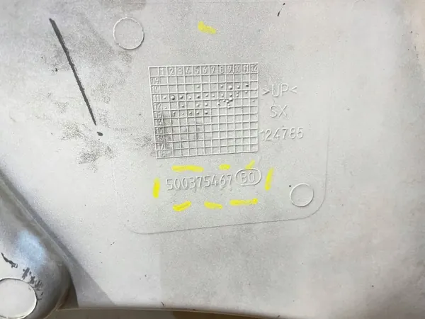 Iveco Stralis Euro 5 Voor Linker Treeplank OEM 500375467 R1877 image 10