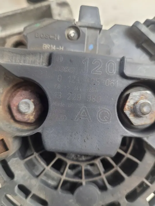 Vaihtovirtageneraattori OPEL VECTRA C 2.0 TURBO 2008 OE 55354710 image 4