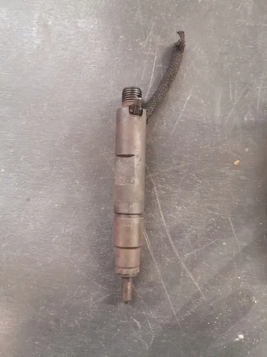 Iniettore Vw Transporter T4 2.5 Tdi 074130201L image 5