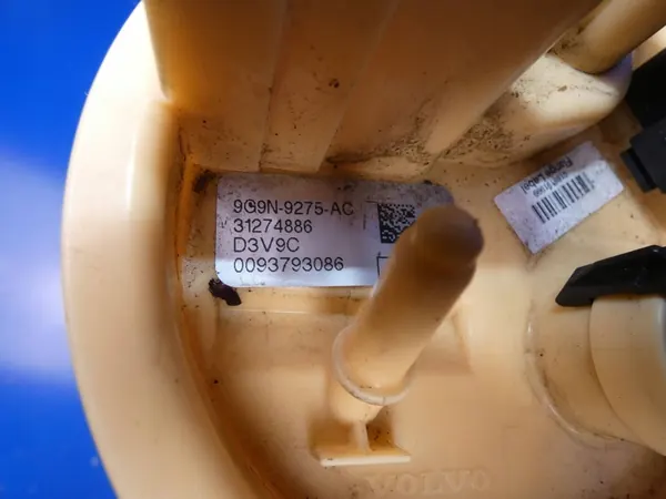 VOLVO XC60 2.4 Bomba de combustível 31274886 08-13 image 2