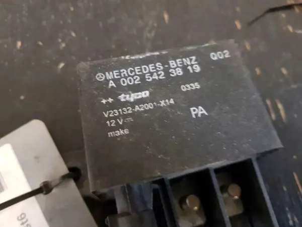 Bujía de precalentamiento OEM 0025423819 Mercedes-Benz E W211 image 3
