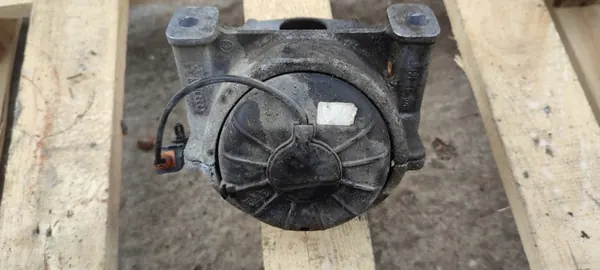 AUDI A4 B8 Motorhalterung Links 8R0199381E image 2