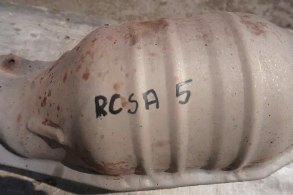 Coletor de escape Subaru Forester II OEM 44620AA540 image 10