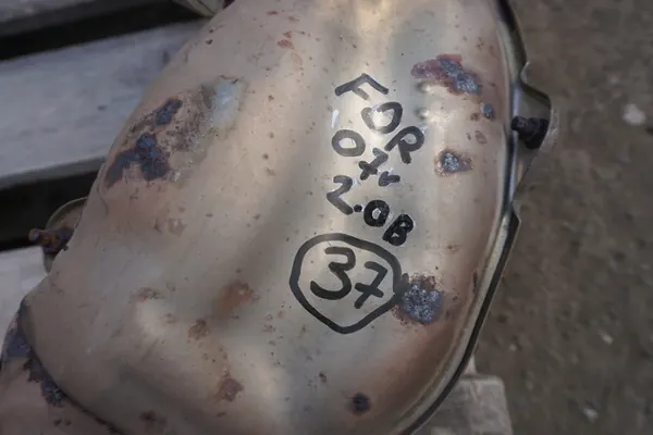 Coletor de escape Subaru Forester II OEM 44620AA540 image 2