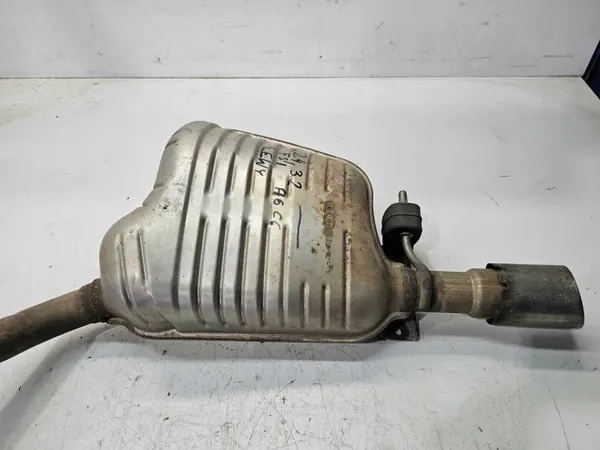 Pakoputken Vaimennin Audi A6 C6 Quattro OEM 4F0253611S image 4