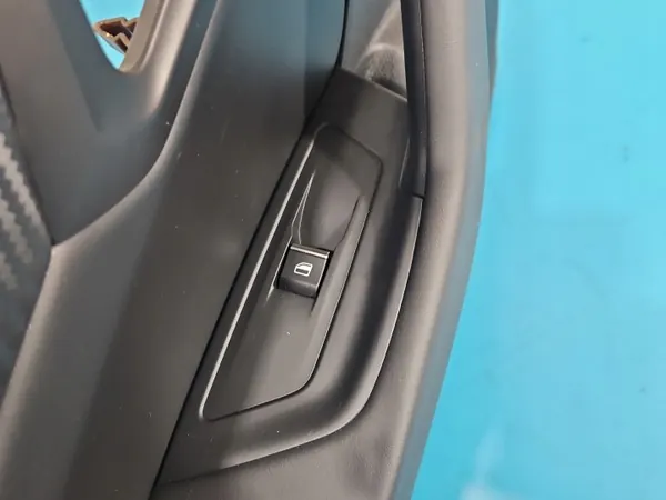 OEM 98176710ZD Panel de Puerta Trasera Izquierda Peugeot 508 II image 3