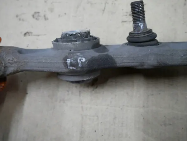 Fram vänster styrarm Mercedes CLS W219 C219 A2113309107 image 3