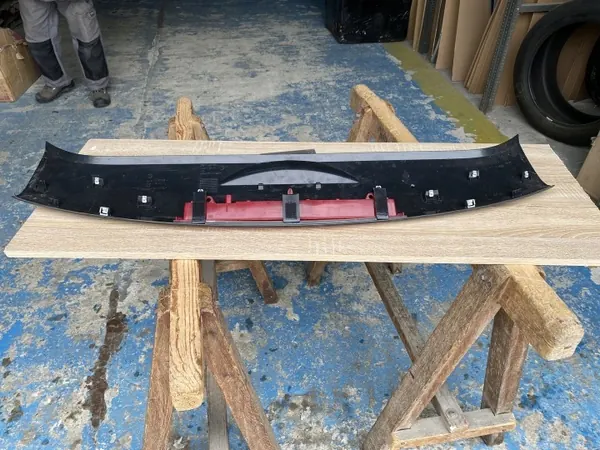 Begagnad OEM 11A827555C bakspoiler för VW ID4 image 4