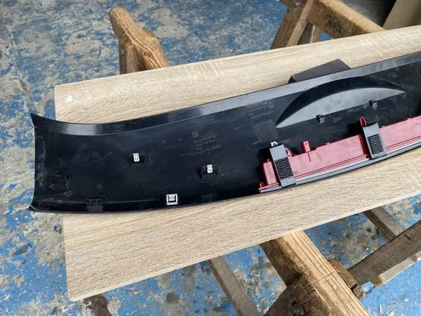 Begagnad OEM 11A827555C bakspoiler för VW ID4 image 5