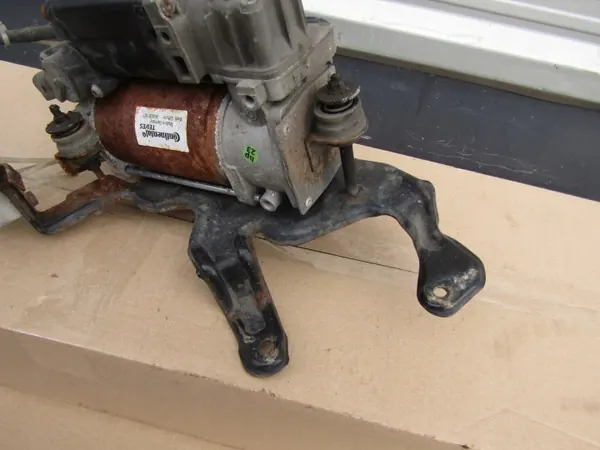 Mercedes W211 Airmatic Kompressor OEM WABCO - Begagnad image 6