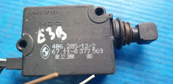 BMW E39 Kofferbak Slot Actuator 8377569 image 2