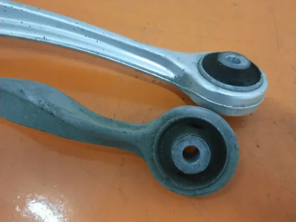 AUDI A6 C5 97-01 Braccio di Controllo Superiore Sinistro 8E0407505 image 4