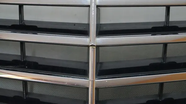 Griglia anteriore Mercedes-Benz E-Class W211 2006-2008 A2118801783 image 5