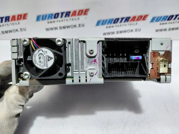 Radio CD BMW OEM 65129176832 pour E60 E61 LCI image 5