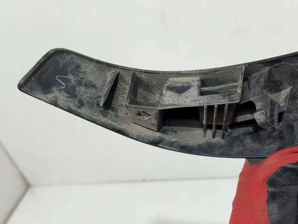 Toyota Hilux VIII Bovenste Rechter Achter Bumperhoek OEM 521630K040 image 5