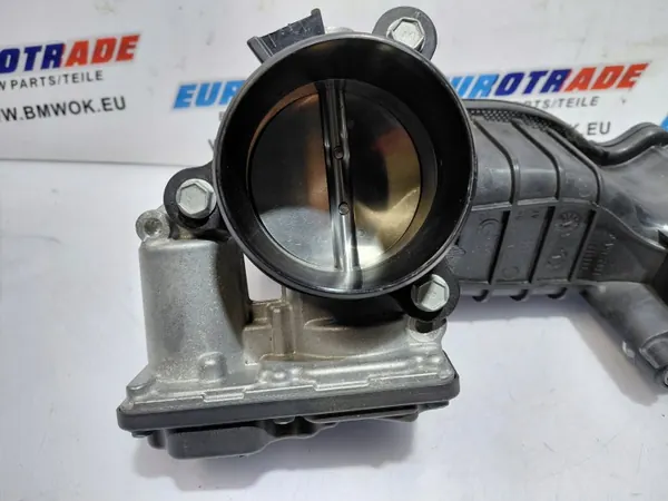 Colector de admisión BMW OEM 5B3F932 para S68 image 6